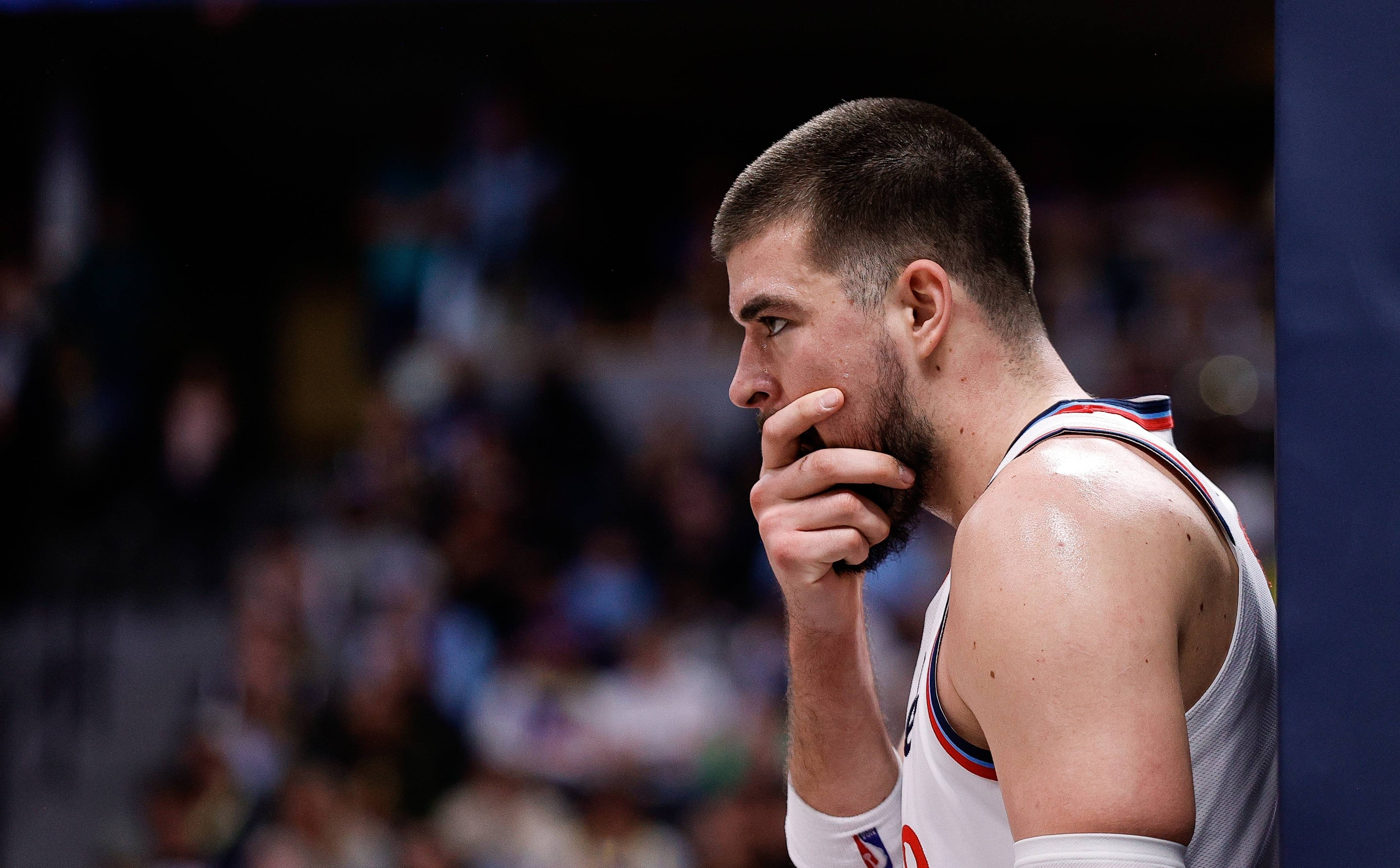 IM电竞app洛杉矶快船迎CBA常规赛关键赛，赛前防线松动，信心回归，团队化学反应显著的简单介绍